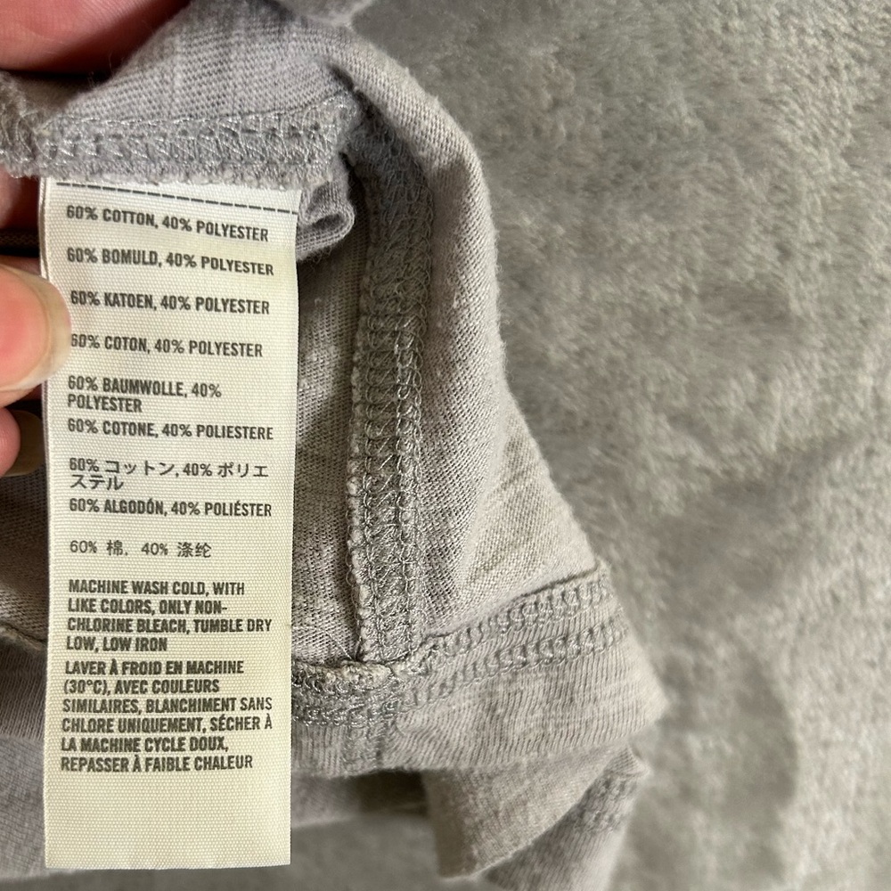 Y2K hollister Henley grey with front pocket embroidered logo - Picture 9 of 9